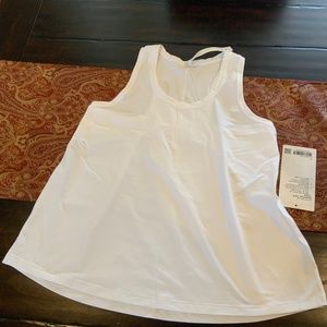LULULEMON ESSENTIAL TRAIN TANK, White , SIZE 4, NWT, sold out Must have color,